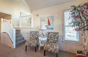 Interior - The Barnacle Barn - KDH MP 9.5, Ocean View, 145 Yds to Beach, Tiki Bar, Pool, Hot Tub, Pets OK (Kill Devil Hills)