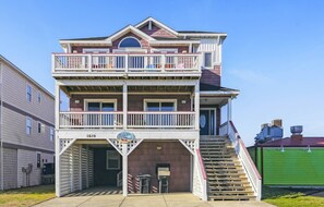 Exterior - The Barnacle Barn - KDH MP 9.5, Ocean View, 145 Yds to Beach, Tiki Bar, Pool, Hot Tub, Pets OK (Kill Devil Hills)