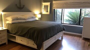 3 soverom, strykejern/-brett, wi-fi (inkludert) og sengetøy