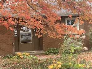 Exterior detail - In the country, 16 min. drive from Purdue University Campus & West Lafayette, IN (Brookston)