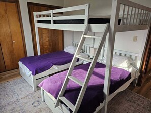 3 Schlafzimmer, Bügeleisen/Bügelbrett, WLAN, Bettwäsche