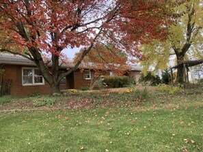 Property grounds - In the country, 16 min. drive from Purdue University Campus & West Lafayette, IN (Brookston)