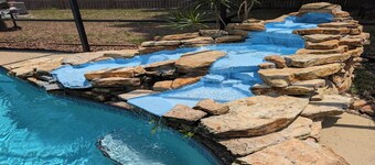 Large 4bd 2bth pool home with waterfall feature and private back yard!