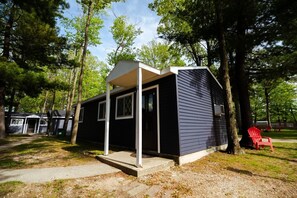 Exterior - Hidden Haven Cottages - 2 Bedroom Cottage (Lake City)