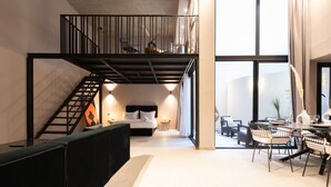 50-inch Smart TV with cable channels, Netflix, streaming services - Twenty Six Luxury Résidence (Casablanca)