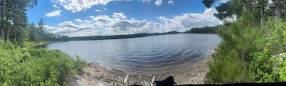 900 sq/ft off-grid cabin nestled on Upper Cranberry Lake. Pet Friendly!