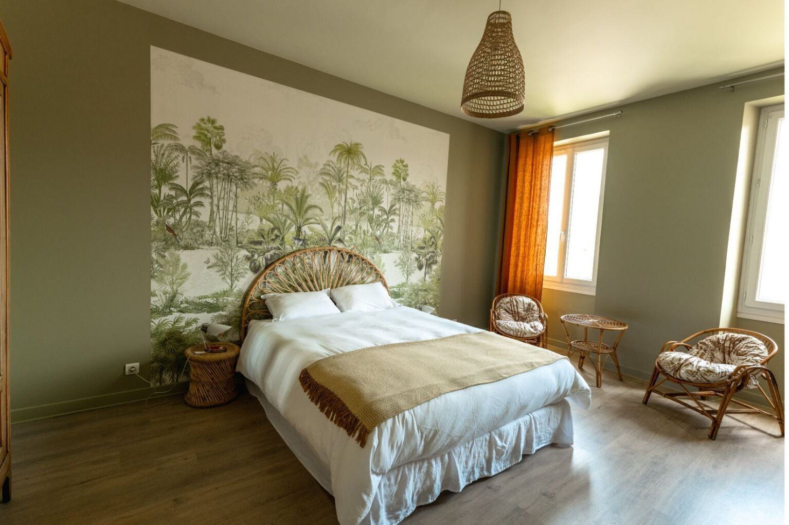 3 slaapkamers, reisbedje, wifi, beddengoed