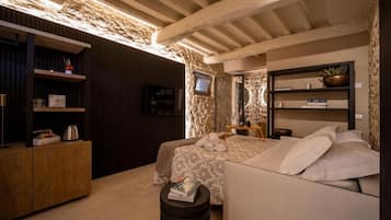 Suite de lujo, 1 habitación, hidromasaje | 1 habitación, ropa de cama de alta calidad y camas con efecto memoria