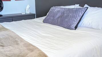 4 dormitorios, escritorio, wifi y ropa de cama