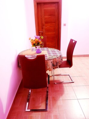Apartment | Dining - Paradise Guesthouse Cotonou,benin (Cotonou)