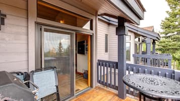 公寓式客房 (3 Bedrooms) | 露台