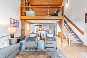 Condo (3 Bedrooms) | Living room