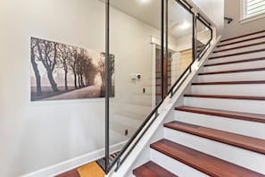 Studio (3 Bedrooms) | Property amenity