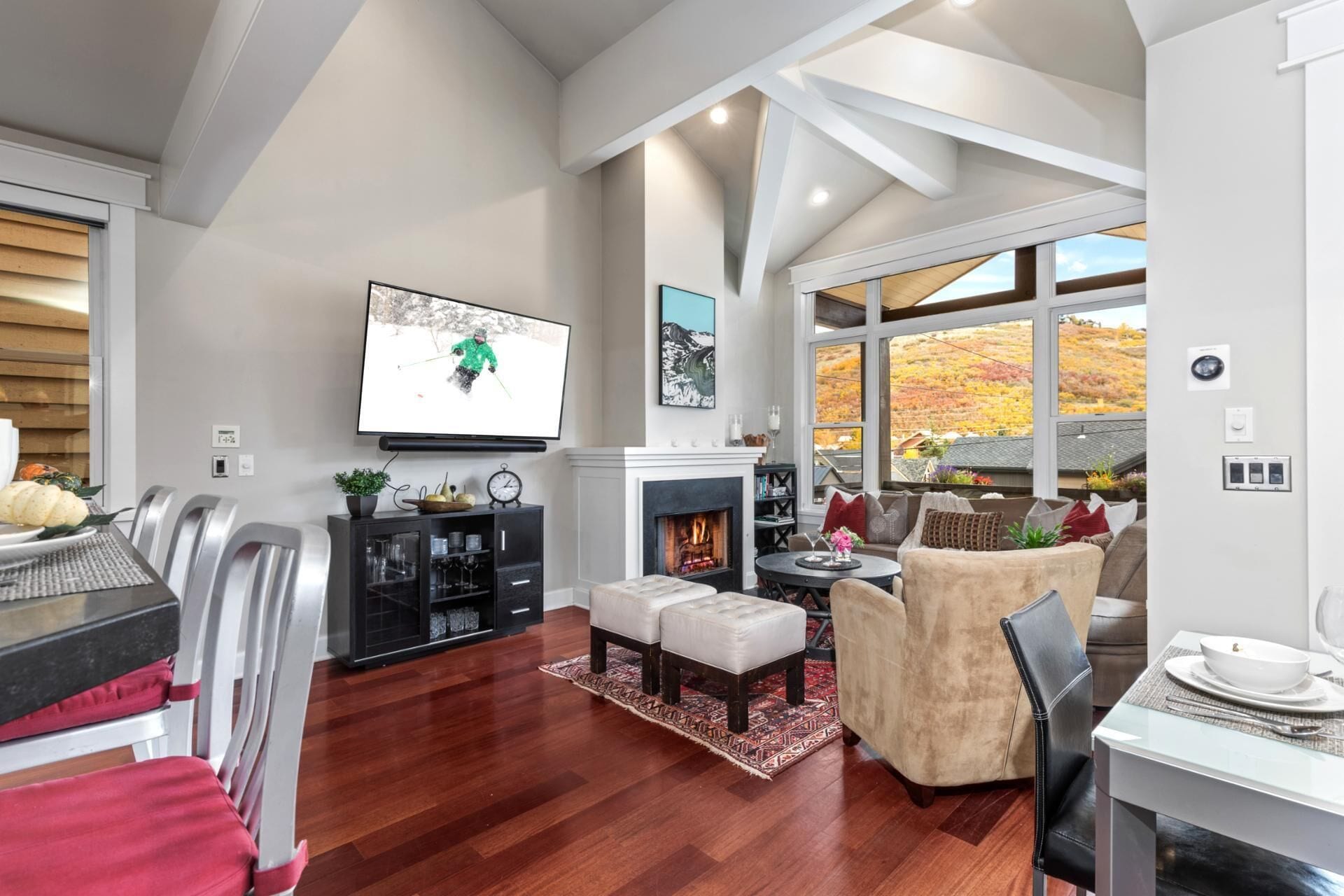 Studio (3 Bedrooms) | Living room | 32-inch flat-screen TV with satellite channels, TV, fireplace