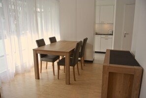 City Apartment | In-room dining - Nest - Lauriedstrasse 9 (Zug)