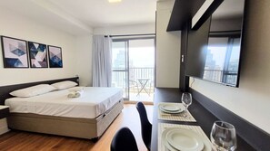 Suite Cyrela 710 | Iron/ironing board, free WiFi, bed sheets - Cyrela For You Carlos Petit (São Paulo)