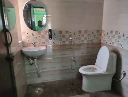 Vrindavan, Cozy Stay