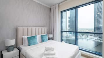 Estúdio luxo | Individualmente decorados, ferros/tábuas de passar roupa