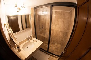 Bathroom - CASA PORFIRIO (Mexico City)