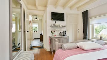 Deluxe Double Room, Private Bathroom