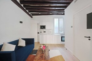 TV, offices