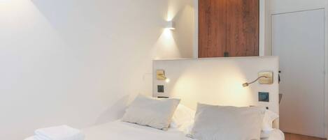 2 Schlafzimmer, Schreibtisch, Bügeleisen/Bügelbrett, WLAN