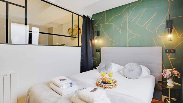 2 Schlafzimmer, Schreibtisch, Bügeleisen/Bügelbrett, WLAN