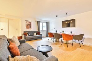 TV, offices - Comfort & Design for 10p - 5min from the Marais ! (Paris)
