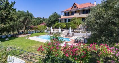 Stunning countryside escape with a private pool and event-friendly spaces.