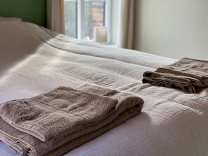 3 bedrooms, iron/ironing board, travel crib, free WiFi