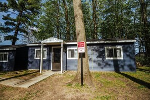Exterior - Cottage #6 Lake Life, 2 Bedroom Cottage (Lake City)