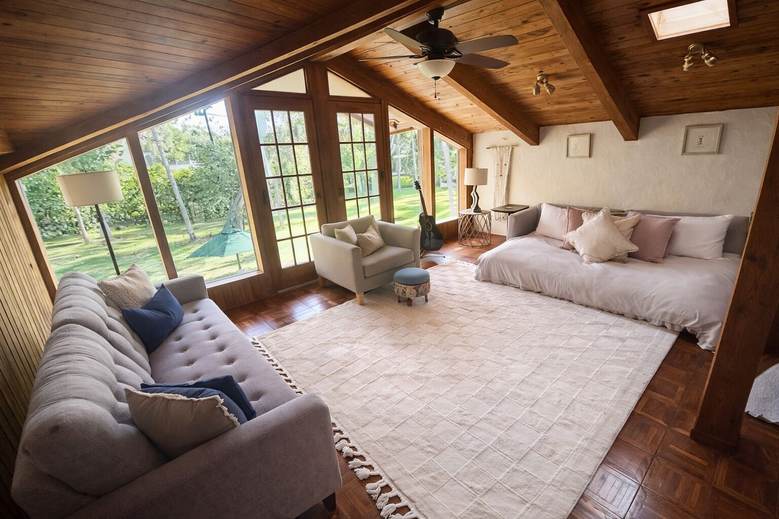 3 bedrooms, iron/ironing board, WiFi (free), bed sheets