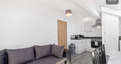 Bradford City Centre Apartment 5