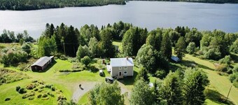 Villa met Houtgestookte Hottub & Sauna aan het Meer