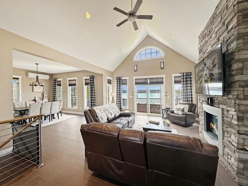 Big Sky Lodge Sunset Suite. Luxury Lodging on Long Lake Saint David Maine