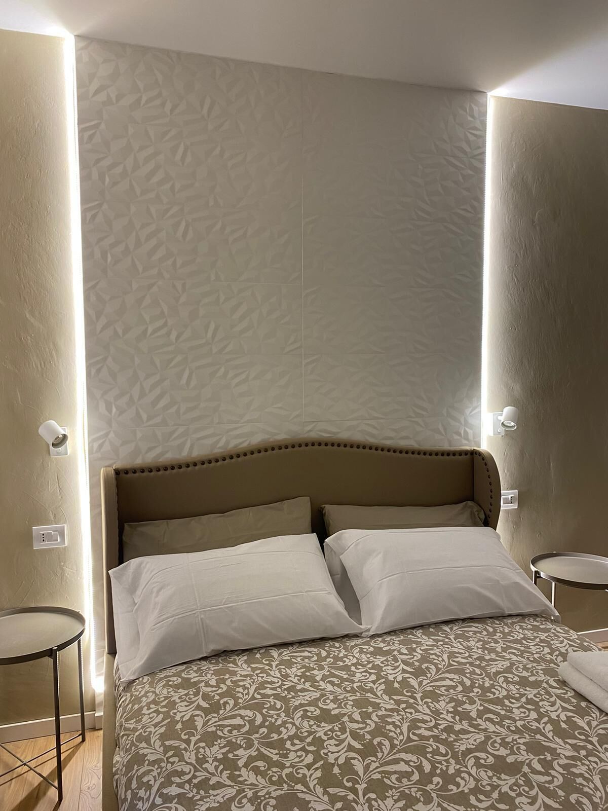 2 室のベッドルーム、WiFi、ベッドシーツ