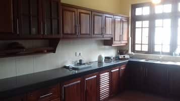 Apartamento Confort | Decoración individual, mobiliario individual, escritorio