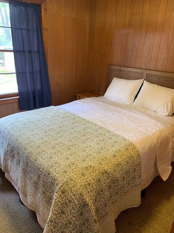 WiFi, bed sheets - Hidden Haven Cottages - The Main House (Lake City)