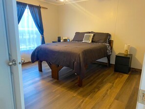 3 chambres, fer et planche Ă repasser, Wi-Fi, draps fournis