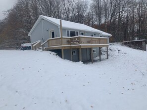 Exterior - The Hill House offers a great view, plus it's close to town and dog friendly! (Grand Marais)