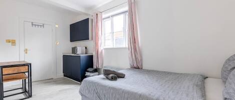 1 dormitori, wifi i roba de llit