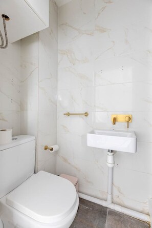 Handtücher, Toilettenpapier