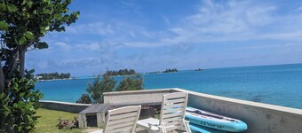NEW LISTING - Stunning sunsets, turtle watching longtails wheeling & glow worms