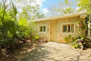 Free WiFi, bed sheets - OMA Cancun Holistic Healing Center (Cancun)