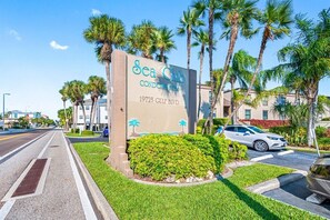 Property grounds - Sea Club 9-52 - Steps from the beach in Indian Shores! (Indian Shores)