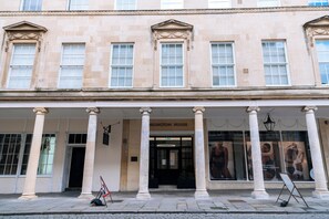 Exterior detail - Stunning Studio Flat with Scenic Views (Bath and North East Somerset)