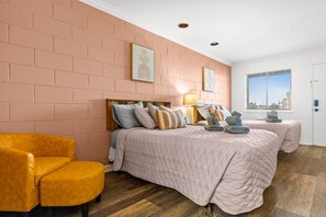 1 quarto, Wi-Fi de cortesia, roupa de cama