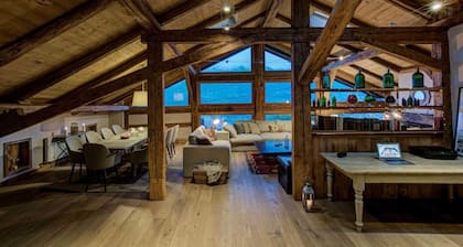 Luxury Chalet in Mégeve with Garden & Spa
