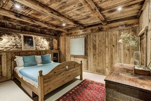6 bedrooms, desk, iron/ironing board, travel cot - Luxury Chalet in Mégeve with Garden & Spa (Saint-Gervais-les-Bains)