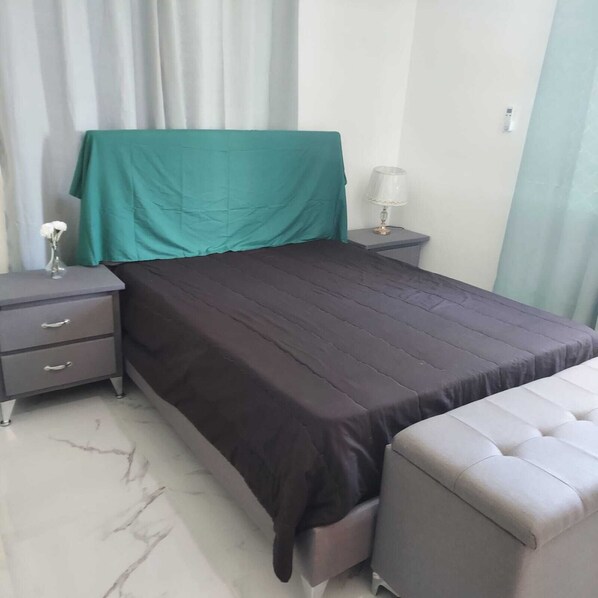 3 bedrooms, WiFi, bed sheets - !A 5 minutos del Aeropuerto! condominio familiar (Santo Domingo Este)